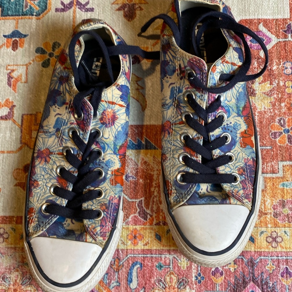 CONVERSE FLOWER SHOE WOMEN SIZE 7